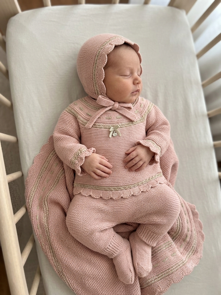 BABY FRILLS KNIT BOW BLANKET AND NEWBORN 4P SET