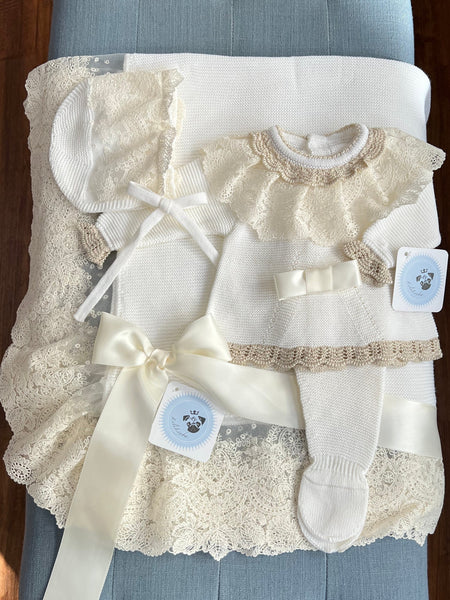 NEWBORN KNIT IVORY BEIGE LUXURY 4P SET