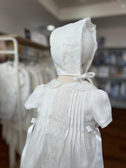 CEREMONY BOW AND LACE LINEN DRESS WITH BONNET