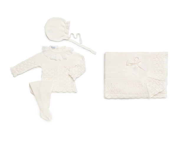 BABY RHOMBUS BLANKET AND LACE COLLAR NEWBORN 4P SET