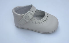 Baby girls soft shoes hole cut out and buckle closure