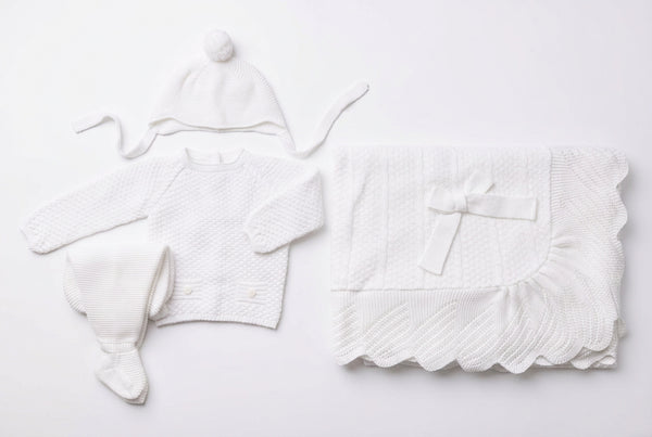 WHITE BABY CHECK PATTERN BLANKET AND NEWBORN 4P SET