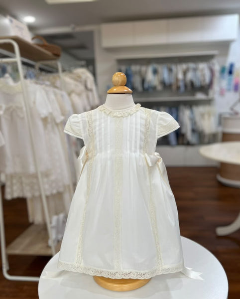 CLASSIC IVORY PUFF SLEEVE DRESS