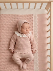 BABY LACE DETAILS OPENWORK BLANKET AND NEWBORN 4P SET
