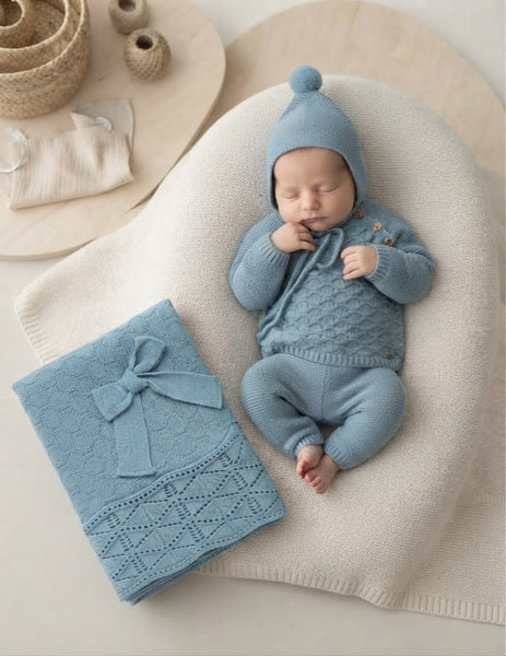 BABY DIAMONDS PATTERN BLANKET AND NEWBORN 4P SET
