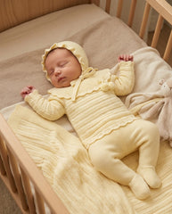 LIGHT YELLOW BABY LINES BLANKET AND NEWBORN 4P SET