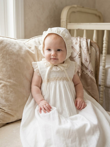 VESTIDO CLÁSICO DE PUNTO CON CAPUCHA