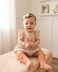 VESTIDO DE NIÑA CON MANGAS CON VOLANTES Y FLORES PEQUEÑAS