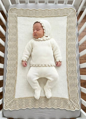 BABY COMBINED WITH BEIGE WAVES BLANKET AND NEWBORN 4P SET
