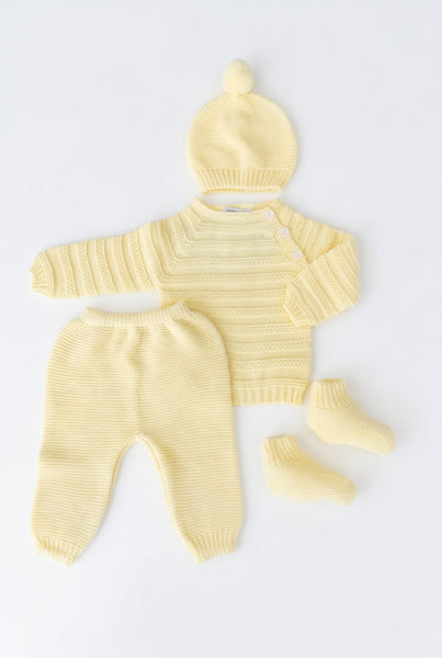 LIGHT YELLOW NEWBORN STRIPES WITH BOOTIES 4P SET