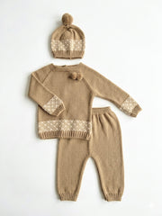 NEWBORN EMBROIDED BORDER AND POMPONS 3P SET