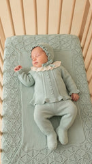 BABY KNIT DOTS WITH BRAIDS BLANKET AND NEWBORN 4P SET