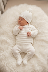 WHITE NEWBORN STRIPES WITH BOOTIES 4P SET