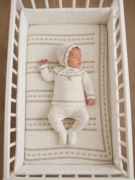 BABY FRILLS KNIT BOW BLANKET AND NEWBORN 4P SET