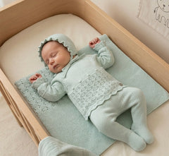 BABY PLAID OPENWORK BLANKET AND NEWBORN 4P SET