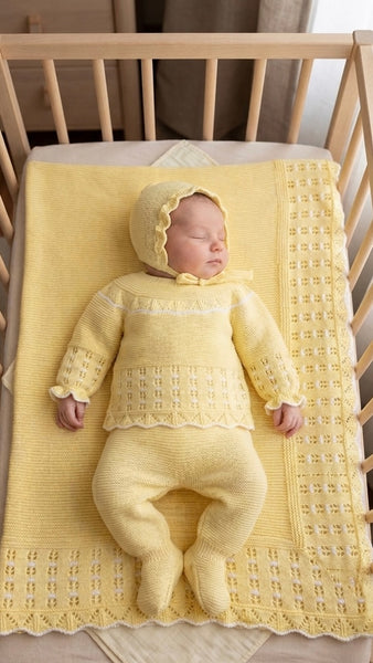 BABY OPENWORK FLOWERS BLANKET AND NEWBORN 4P SET