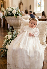 Vestido de bautizo con medallones tradicionales, manga larga, 2 piezas