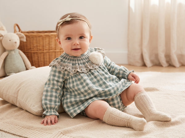 GIRLS PLAID WITH RUFFLE BEIGE COLLAR SHORT DRESS 2P SET ROMERO