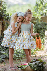 VESTIDO PARA NIÑA CON ESTAMPADO DE PERAS EN CAPAS PARAISO