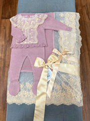 NEWBORN WITH LACE SQUARED AND LACE COLLAR  KNIT LUXURY 4P SET