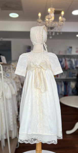CHRISTENING LINEN LACE FALDELLIN WITH BONNET