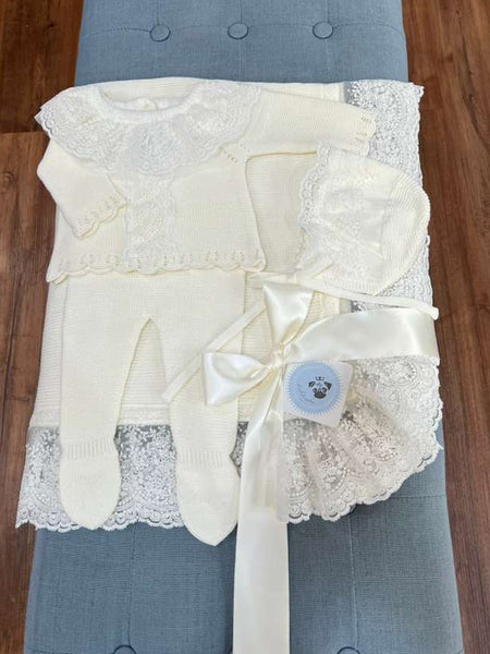 NEWBORN FLORAL LACE KNIT LUXURY 4P SET