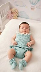 CONJUNTO DE 2 PIEZAS PARA BEBÉ NIÑA CON CUELLO DE ENCAJE CALADO