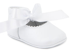 Baby Girls soft ribbon white shoes